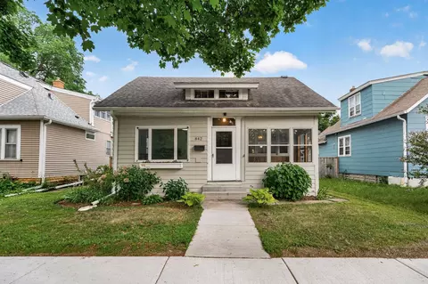 842 Randolph Ave, Saint Paul, MN 55102