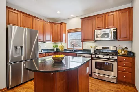Kitchen - 4004 Cedar Grove Ln, Eagan, MN 55122 photo 2 of 3