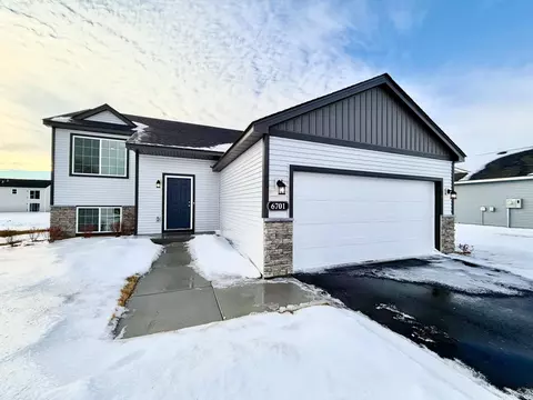 6701 Granby St, North Branch, MN 55056