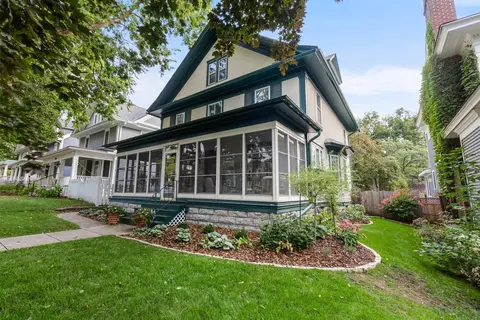 2017 Girard Ave S, Minneapolis, MN 55405