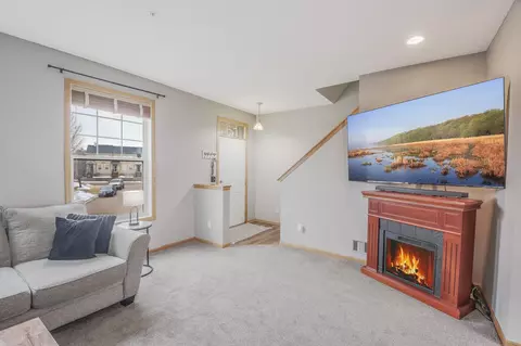 11316 Fergus St NE #E, Blaine, MN 55449