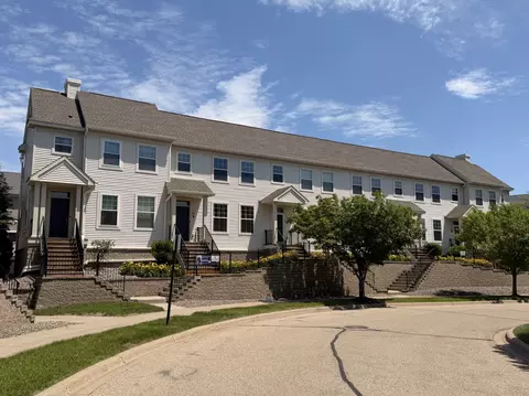 11316 Fergus St NE #E, Blaine, MN 55449