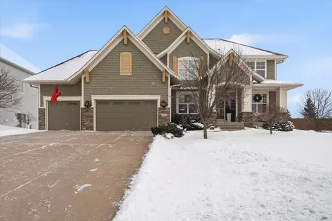 4212 Parkview Ln, Anoka, MN 55303