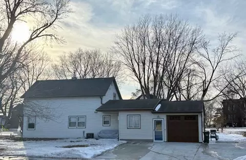 16 1st St NE, Plato, MN 55370