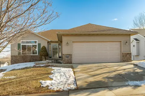 2770 Kenosha Ln NW, Rochester, MN 55901