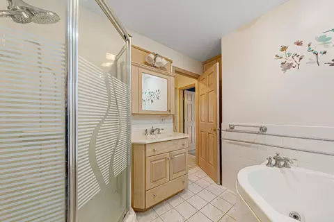 Bath - 1101 Faribault Rd, Faribault, MN 55021 photo 1 of 3