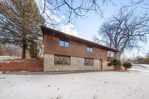 Exterior - 1101 Faribault Rd, Faribault, MN 55021 photo 5 of 6