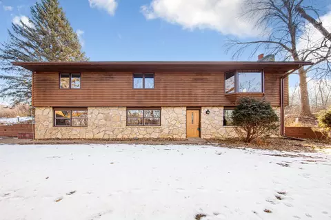 Exterior - 1101 Faribault Rd, Faribault, MN 55021 photo 1 of 6