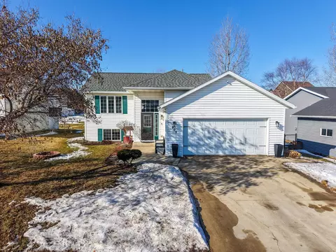 805 5th Ave NW, Dodge Center, MN 55927