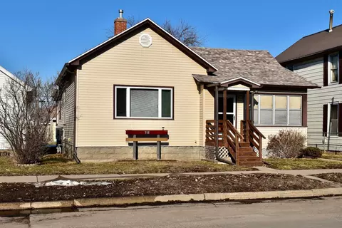 518 E 3rd St, Winona, MN 55987
