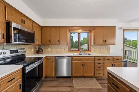 Kitchen - 605 E 70th St, Richfield, MN 55423 photo 3 of 4