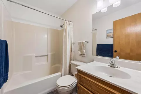 Bath - 605 E 70th St, Richfield, MN 55423 photo 2 of 2