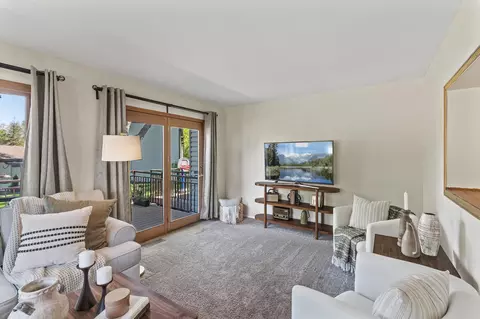 13501 Heather Hills Dr, Burnsville, MN 55337