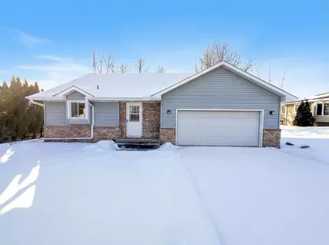 209 Grand Ave NE, Saint Michael, MN 55376