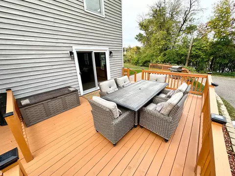 Exterior - 401 Highway 7, Excelsior, MN 55331 photo 4 of 6