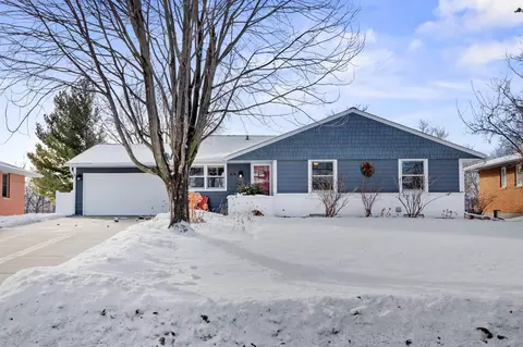 5169 Abercrombie Dr, Edina, MN 55439