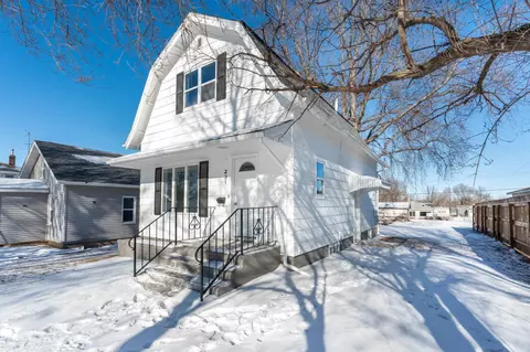 Exterior - 231 E Snelling Ave, Appleton, MN 56208 photo 2 of 11