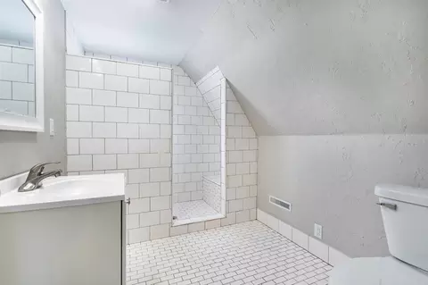 Bath - 231 E Snelling Ave, Appleton, MN 56208 photo 2 of 4