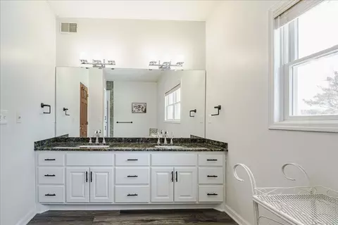 Bath - 12446 190th St, Milaca, MN 56353 photo 2 of 6