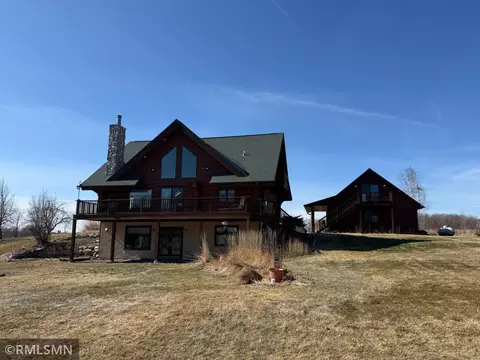 9298 50th St NW, Annandale, MN 55302