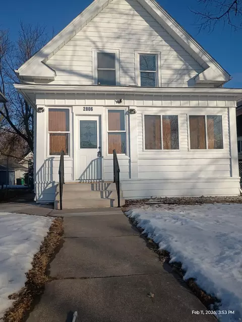 2806 Humboldt Ave N, Minneapolis, MN 55411