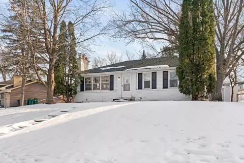 4409 W 89th St, Bloomington, MN 55437