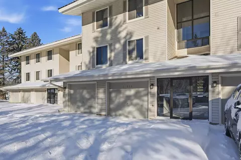 14326 Fairway Dr, Eden Prairie, MN 55344