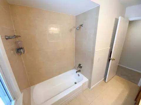 Bath - 2316 W 97th St, Bloomington, MN 55431 photo 2 of 4