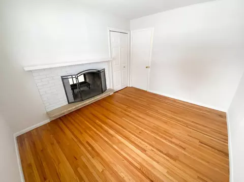Living - 2316 W 97th St, Bloomington, MN 55431 photo 3 of 4