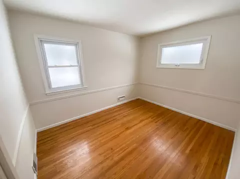 Bedroom - 2316 W 97th St, Bloomington, MN 55431 photo 3 of 5