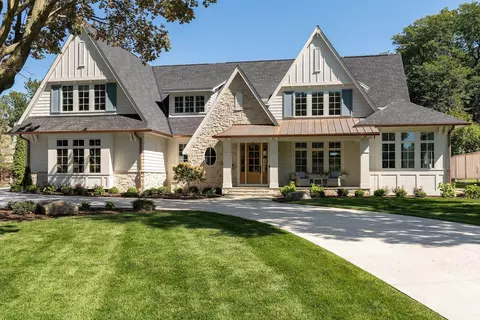 5105 Mirror Lakes Dr, Edina, MN 55436