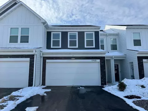 17935 Genoa Dr, Lakeville, MN 55044