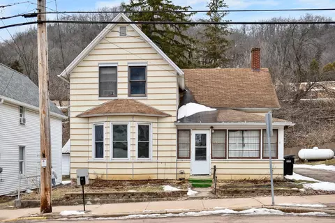 247 North St, Fountain City, WI 54629