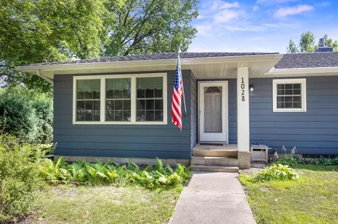 Exterior - 1028 13th St E, Glencoe, MN 55336 photo 2 of 10
