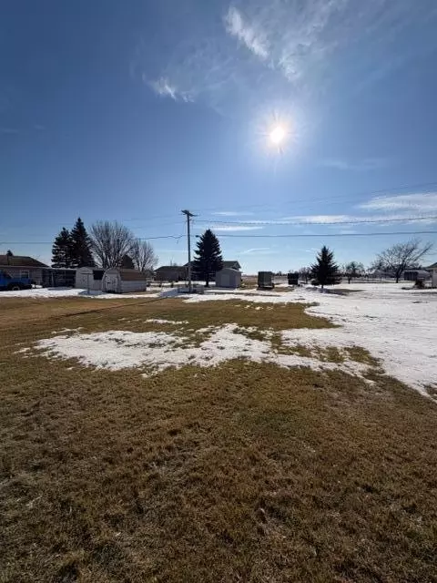 Exterior - 1306 Lenham Ave SE, Cooperstown, ND 58425 photo 3 of 3