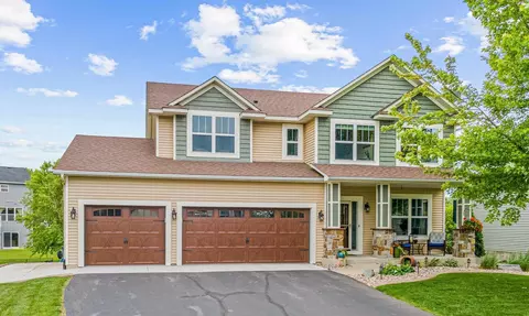 1821 Foothill Trl, Shakopee, MN 55379