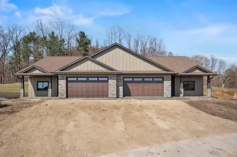 1065 Legend Ln, River Falls, WI 54022