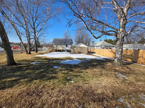 Exterior - 305 N Wabasha, Plainview, MN 55964 photo 6 of 11