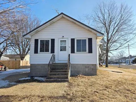 Exterior - 305 N Wabasha, Plainview, MN 55964 photo 3 of 11