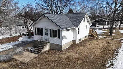 305 N Wabasha, Plainview, MN 55964