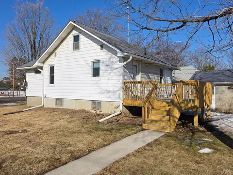 Exterior - 305 N Wabasha, Plainview, MN 55964 photo 8 of 11