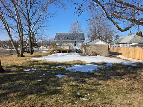 Exterior - 305 N Wabasha, Plainview, MN 55964 photo 5 of 11