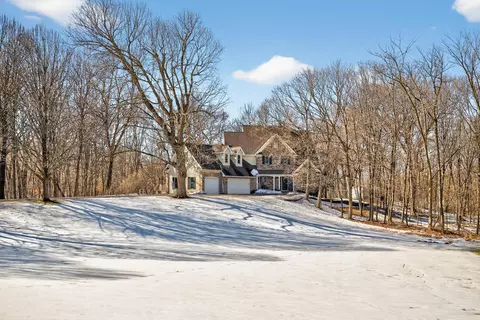 11990 Creekridge Ln, Chaska, MN 55318