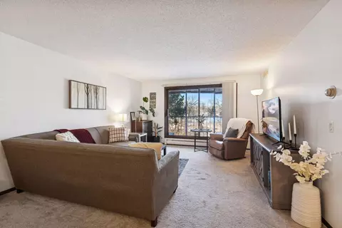 4710 58th Ave N #201, Crystal, MN 55429