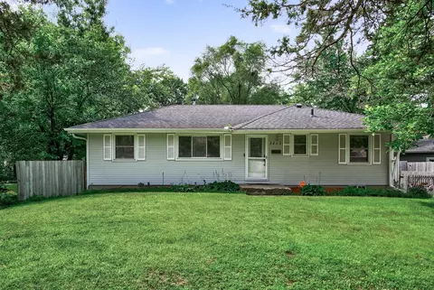 3213 W Old Shakopee Rd, Bloomington, MN 55431