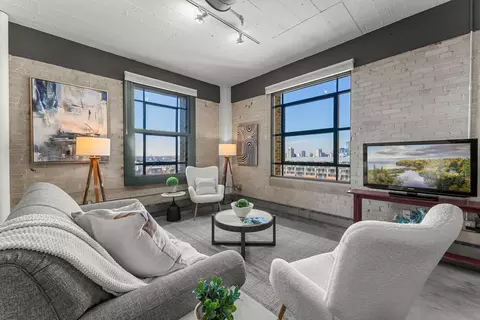 2929 Chicago Ave #907, Minneapolis, MN 55407