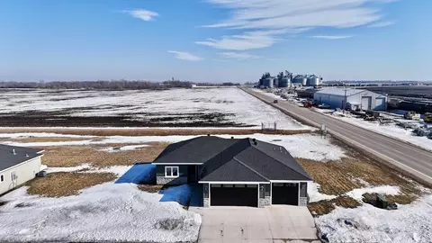 102 16th St N, Breckenridge, MN 56520