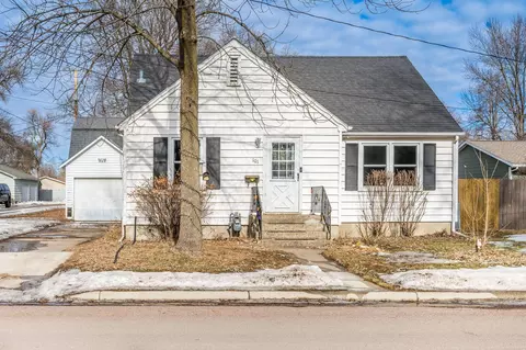 101 W Bert St, Lake Crystal, MN 56055