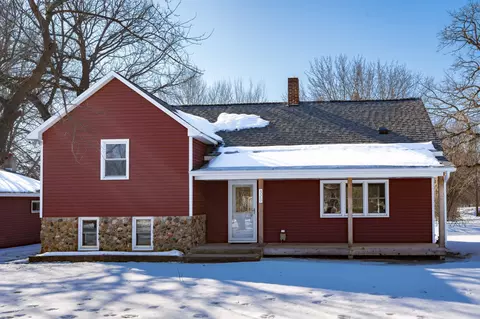 320 3rd St NE, Avon, MN 56310