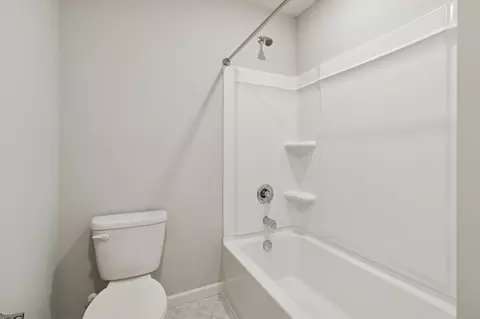Bath - 4860 Avery Ct, Eagan, MN 55123 photo 5 of 5